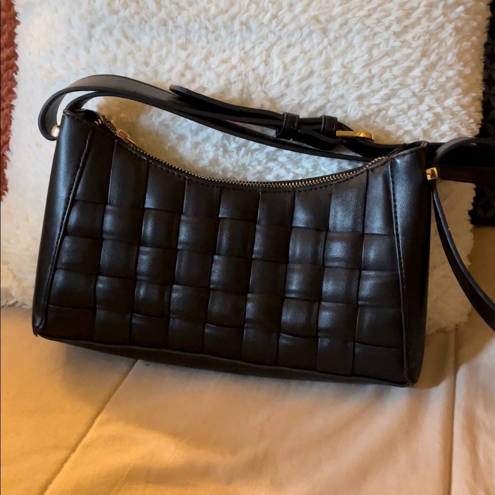 Black shoulder bag - brand new